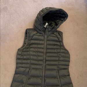 Lululemon Brave the Cold Vest